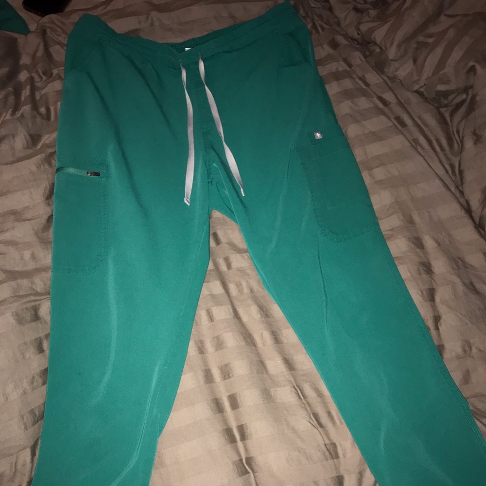 Figs scrubs pants size Large great condition !
